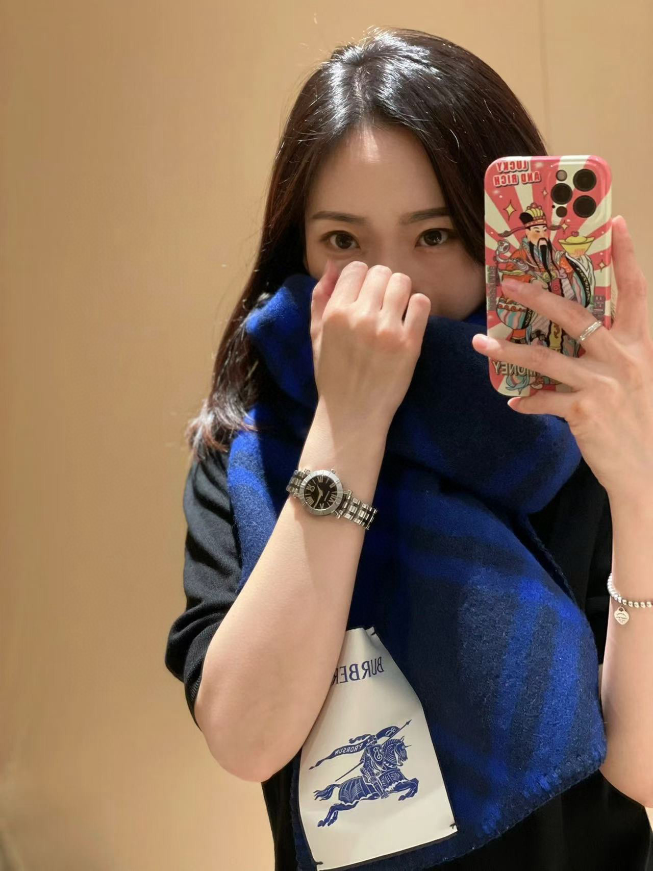 🆕新款全智贤同款，搭配情侣款绝绝子呀，美爆了的款，柜子一上市就售罄，排队都买不到的款，低调的奢侈感❗️这