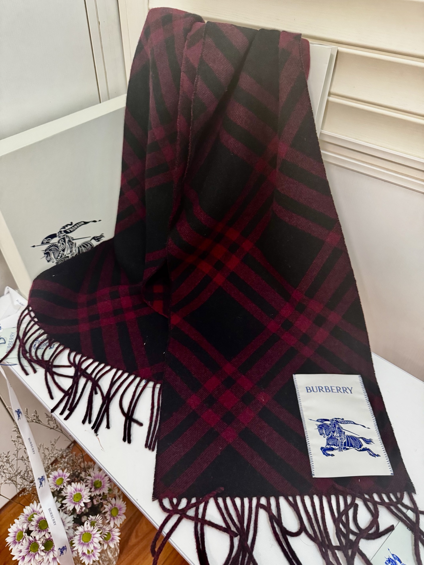 🆕Burberry新款苏格兰格纹羊绒围巾，继全智贤带火的格纹款围巾之后，Bur又一款力作上市，Burbe