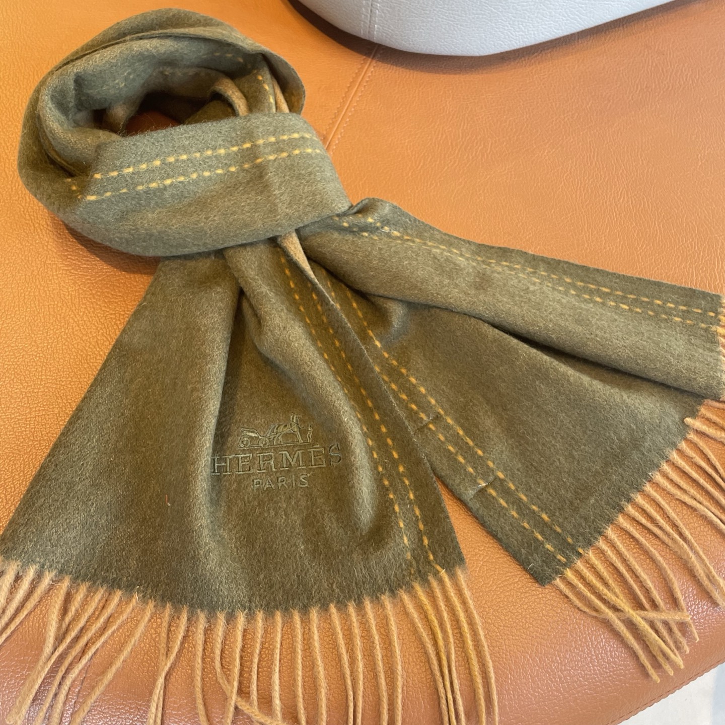 🆕 【▪Hermes · 爱马仕，大H难得一见的温柔配色，低调又不失优雅❗️】重点推荐❗️双面配色，新增