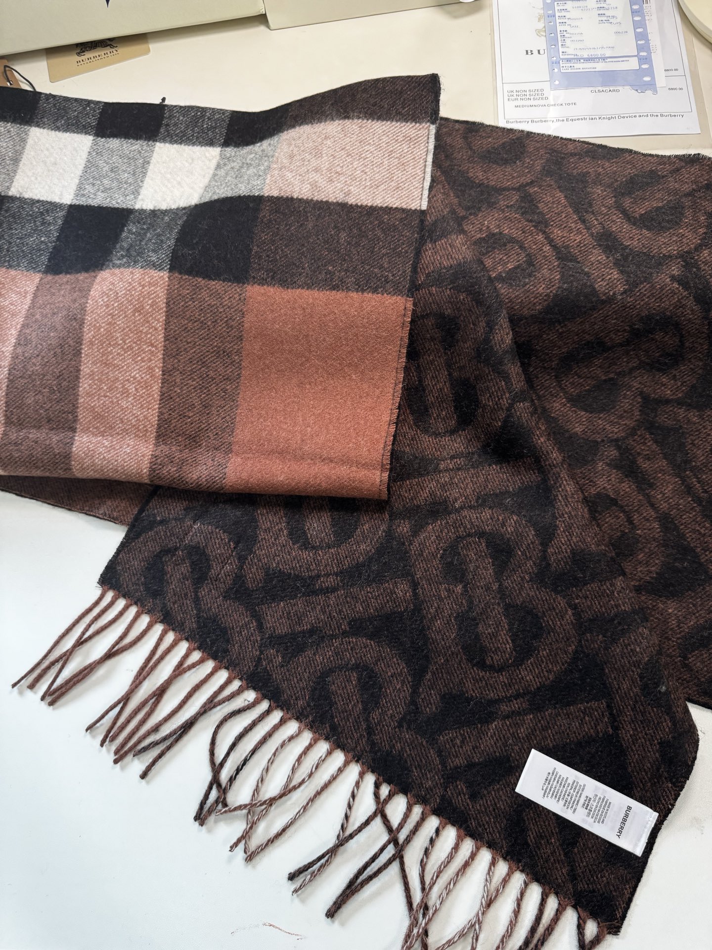  🆕❗️高版合股纱 · 法国的外贸订单 ❗️Bur经典款TB典藏款系列❗️提花精纺羊绒围巾，产自苏格兰工