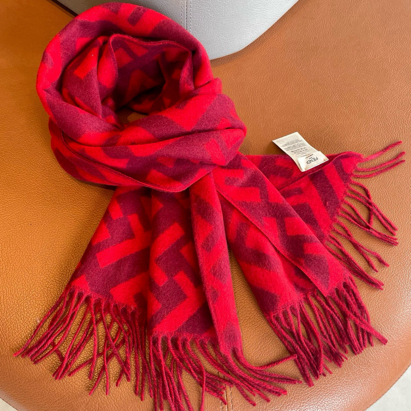  🆕 FENDI · 芬迪❗️最能碰撞出高级感❗️双F绝对是今年时尚圈最炙手可热的潮流风向标❗️最流行的