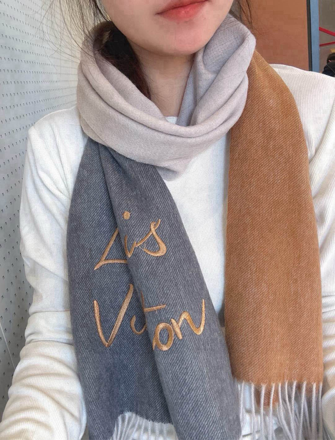Louis Vuitton ▪大驴家新款渐变围巾 的温柔配色 迷恋 气质低调恬静又不失优雅 重点推荐 高级舒适 气质