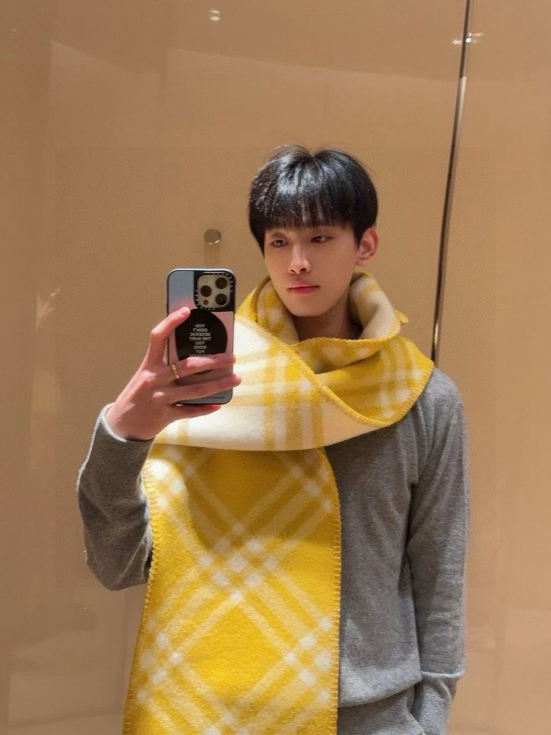 🆕2024年新款全智贤同款，搭配情侣款绝绝子呀，美爆了的款，柜子一上市就售罄，排队都买不到的款，低调的奢