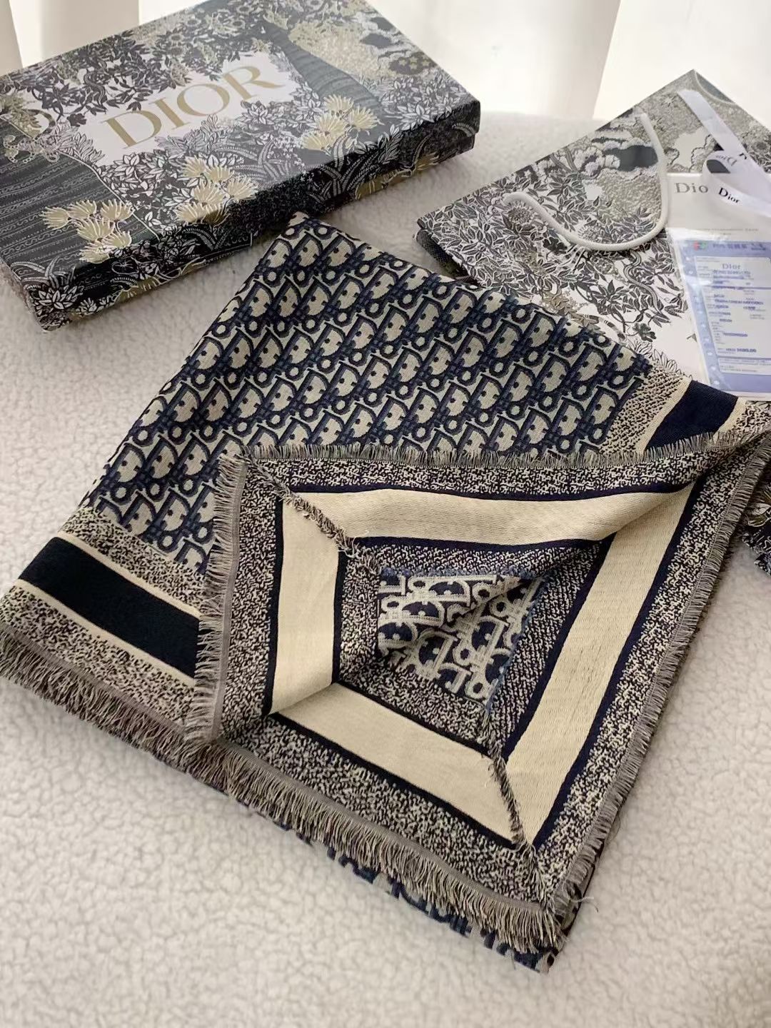 🆕【▪️高段位！是Dior的女人！经典旧花新演绎！！】实物有被惊艳到！！Dior今年秋冬新出的Canna