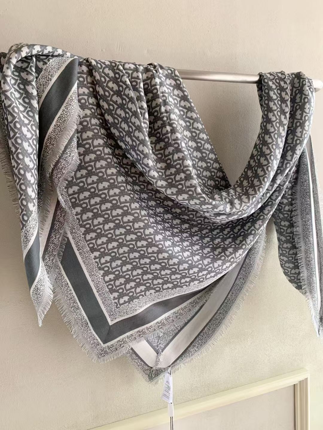 🆕【▪️高段位！是Dior的女人！经典旧花新演绎！！】实物有被惊艳到！！Dior今年秋冬新出的Canna