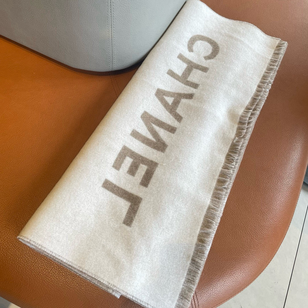 🆕香奶奶尾单经典款羊绒披肩，直接出欧洲的，正儿八经的正品订单…和大货一起出来，不用多流弊的文字，它是全世