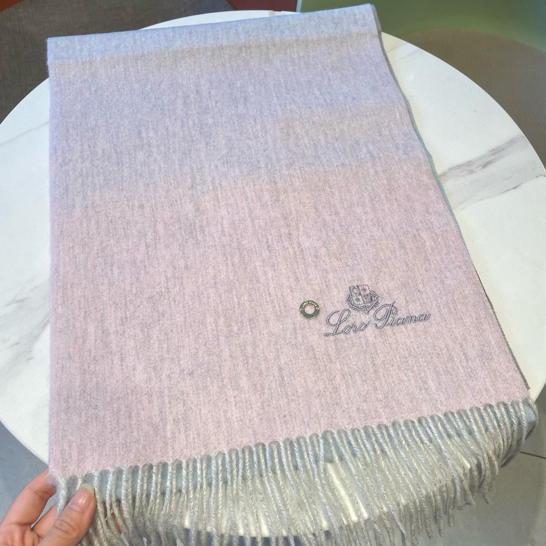 🆕Loro Piana · 诺悠翩雅❗️【贸易公司尾单，极品山羊绒围巾披肩】送人自留都太高大上了😍重磅上