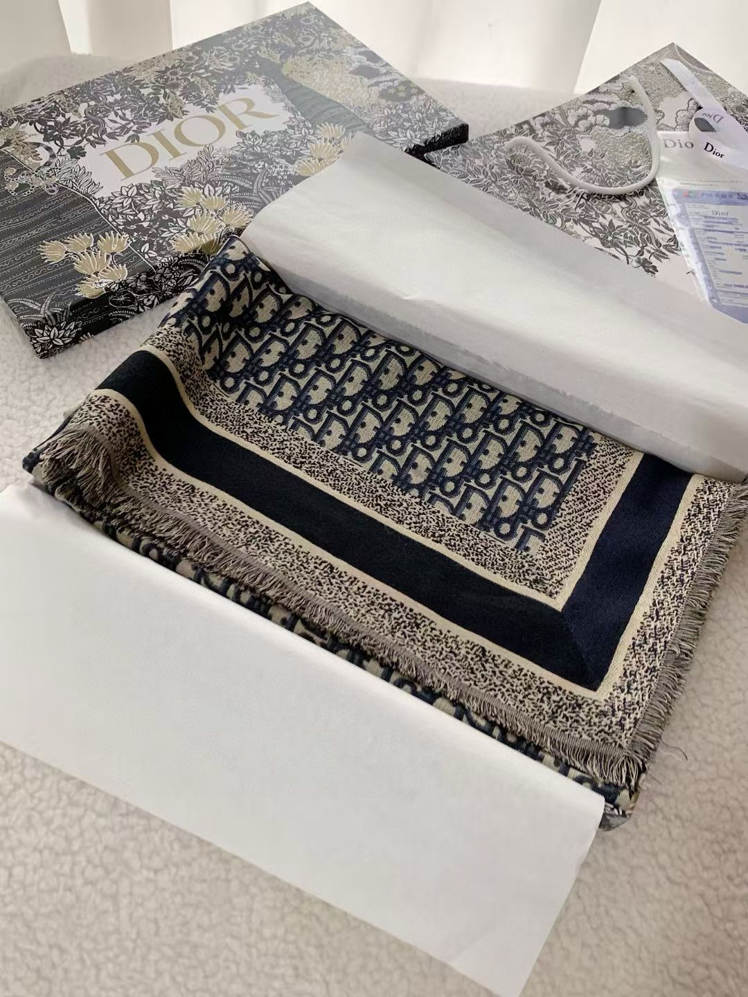 🆕【▪️高段位！是Dior的女人！经典旧花新演绎！！】实物有被惊艳到！！Dior今年秋冬新出的Canna