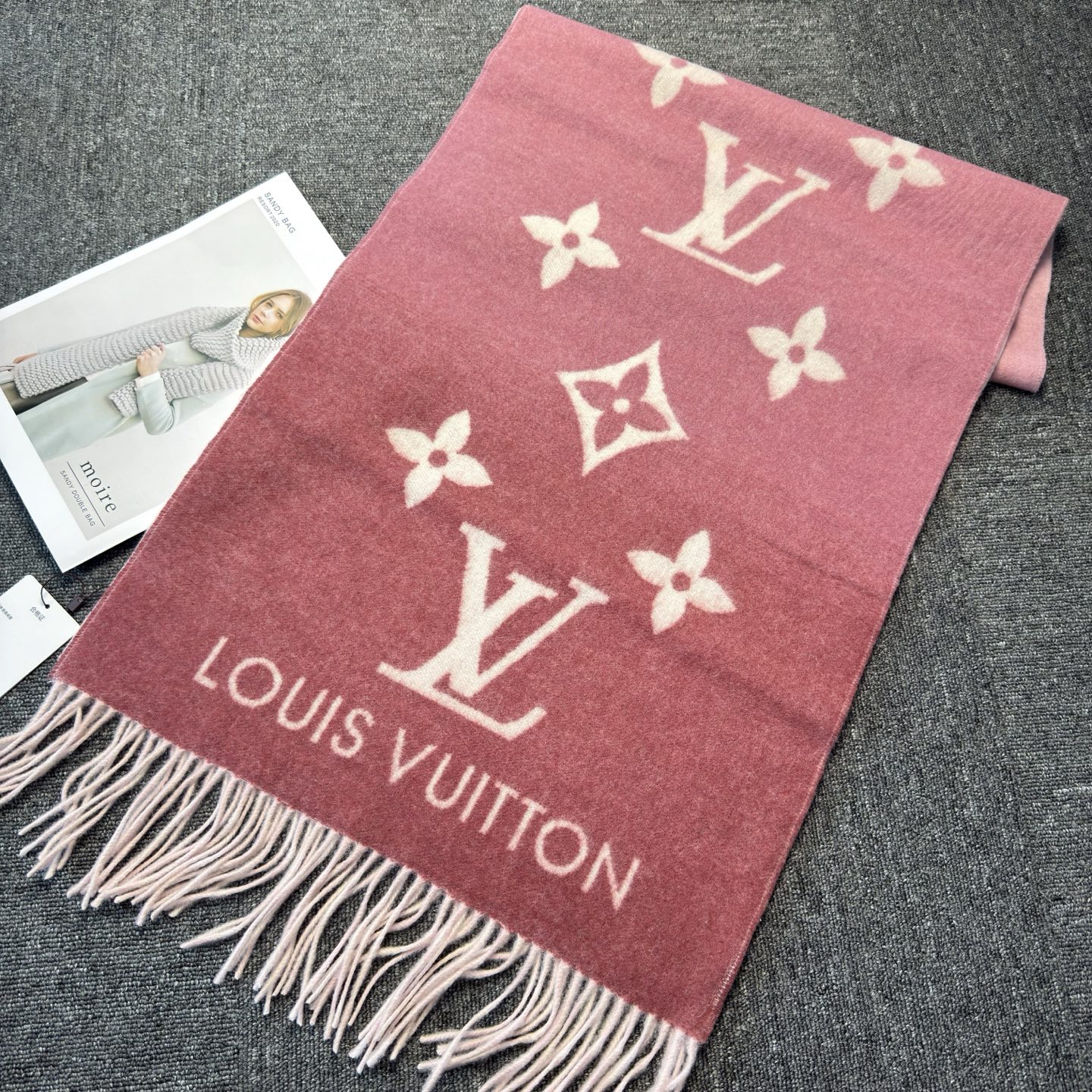 🆕【M77375】Louis Vuitton · REYKJAVIK GRADIENT渐变羊绒围巾❗️【