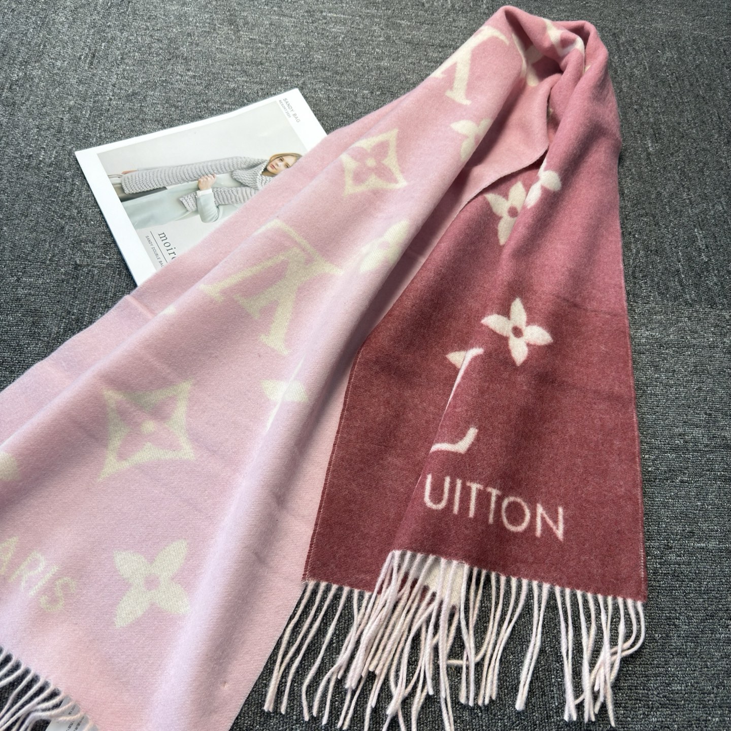 🆕【M77375】Louis Vuitton · REYKJAVIK GRADIENT渐变羊绒围巾❗️【