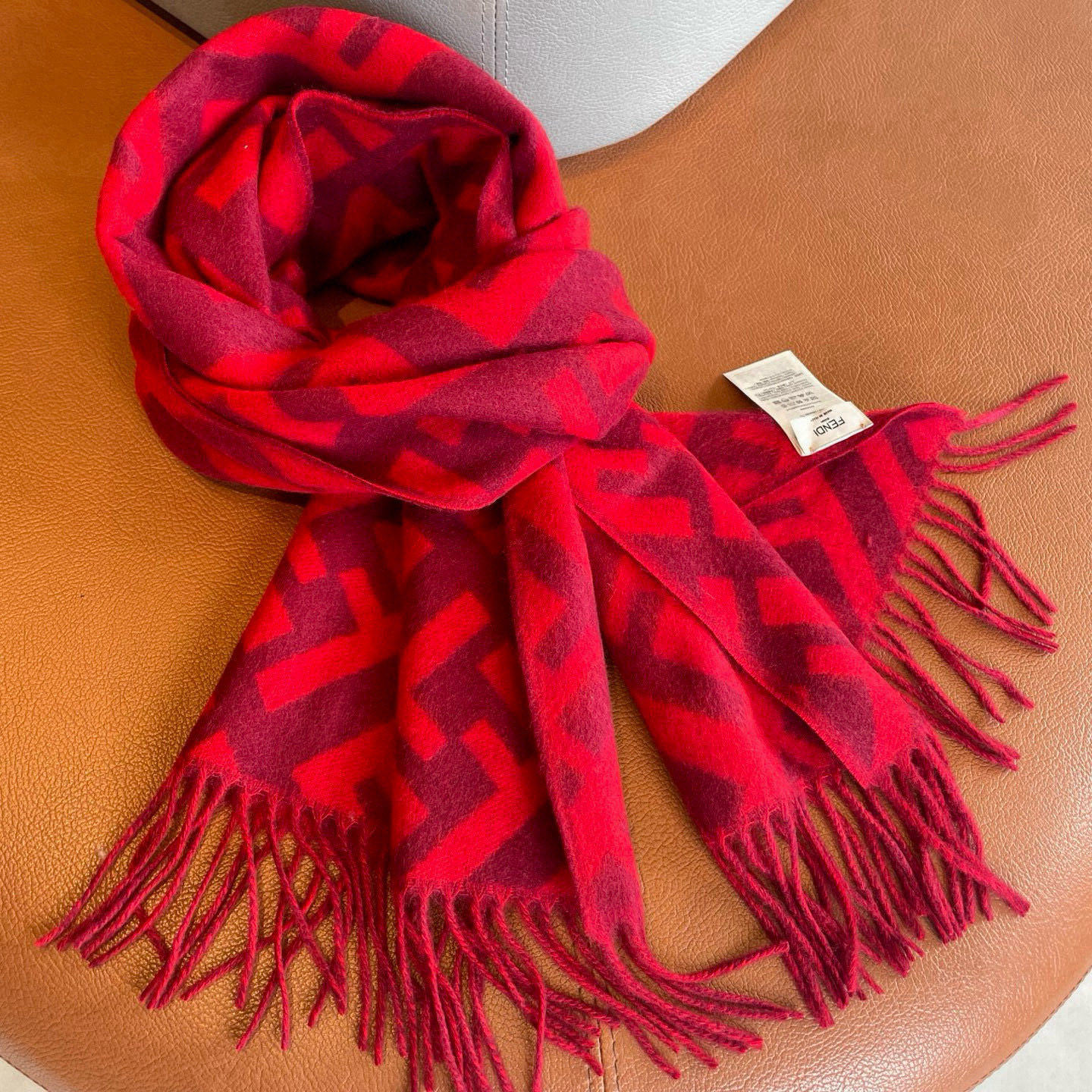 🆕 FENDI · 芬迪❗️最能碰撞出高级感❗️双F绝对是今年时尚圈最炙手可热的潮流风向标❗️最流行的老