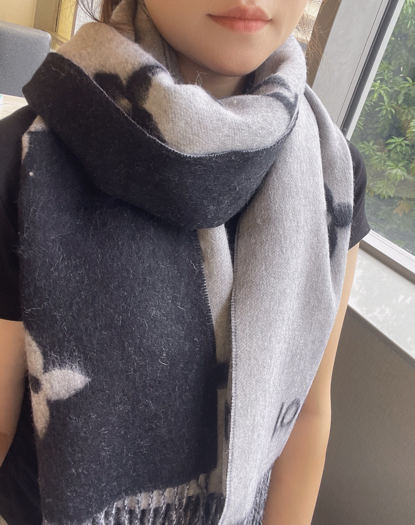 🆕【高端芯片版本】Louis Vitton · 霍思燕同款披肩围巾两用【带芯片+二维码+一色一编码】❗️