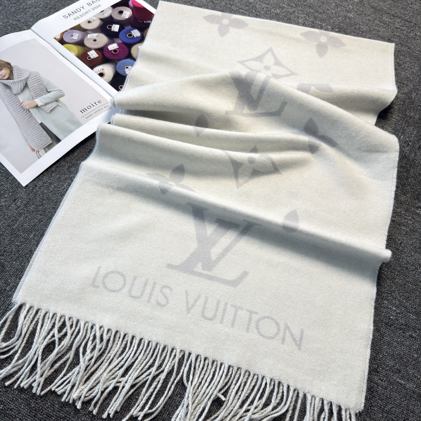 🆕【高端芯片版本】Louis Vitton · 霍思燕同款披肩围巾两用【带芯片+二维码+一色一编码】❗️