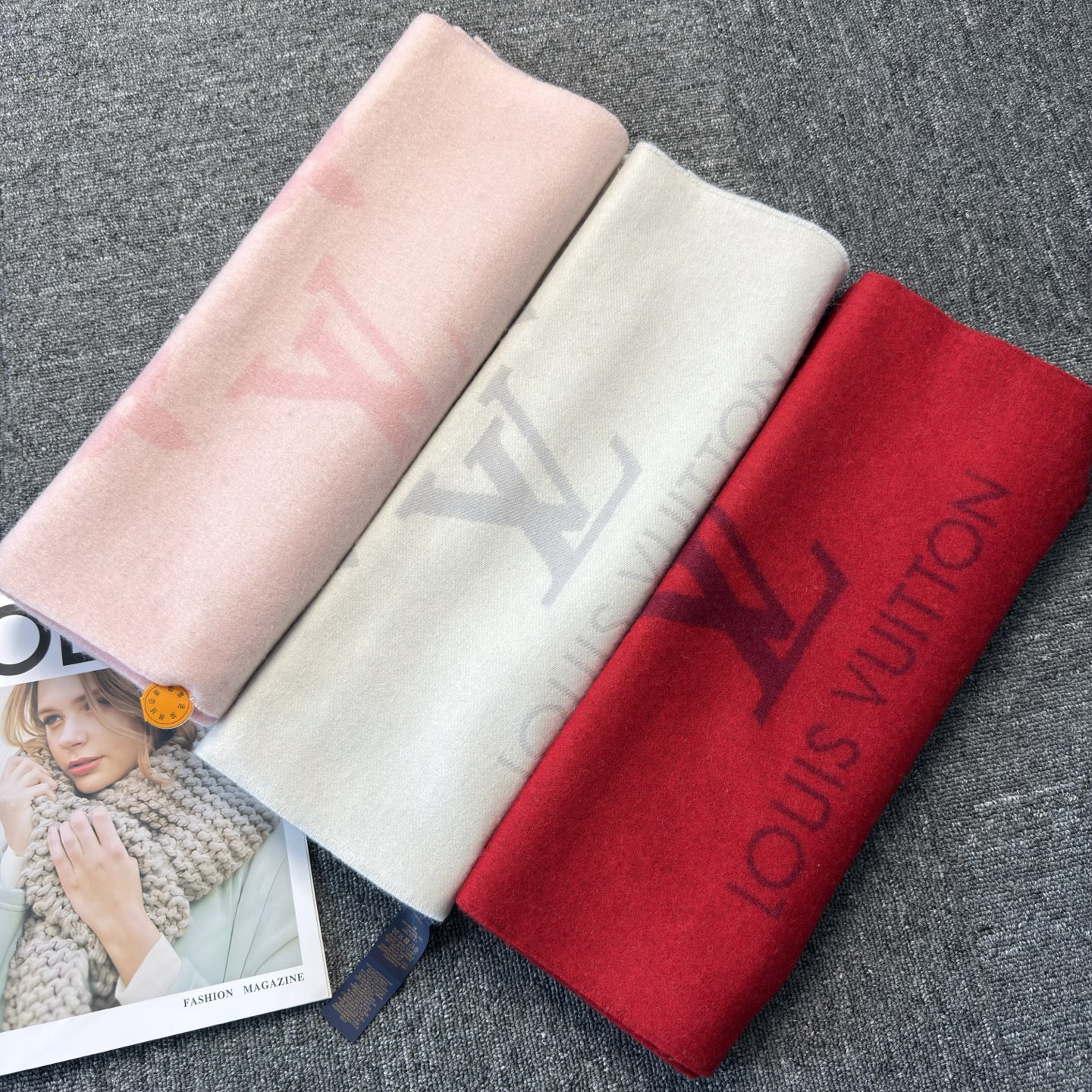 🆕【高端芯片版本】Louis Vitton · 霍思燕同款披肩围巾两用【带芯片+二维码+一色一编码】❗️