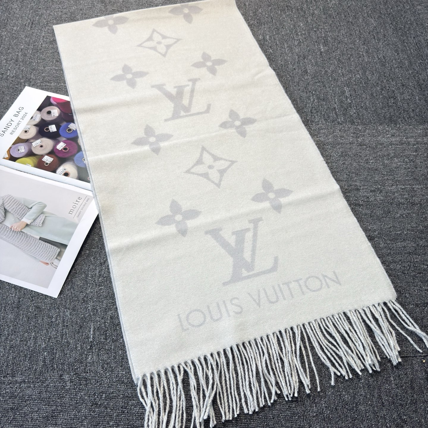 🆕【高端芯片版本】Louis Vitton · 霍思燕同款披肩围巾两用【带芯片+二维码+一色一编码】❗️