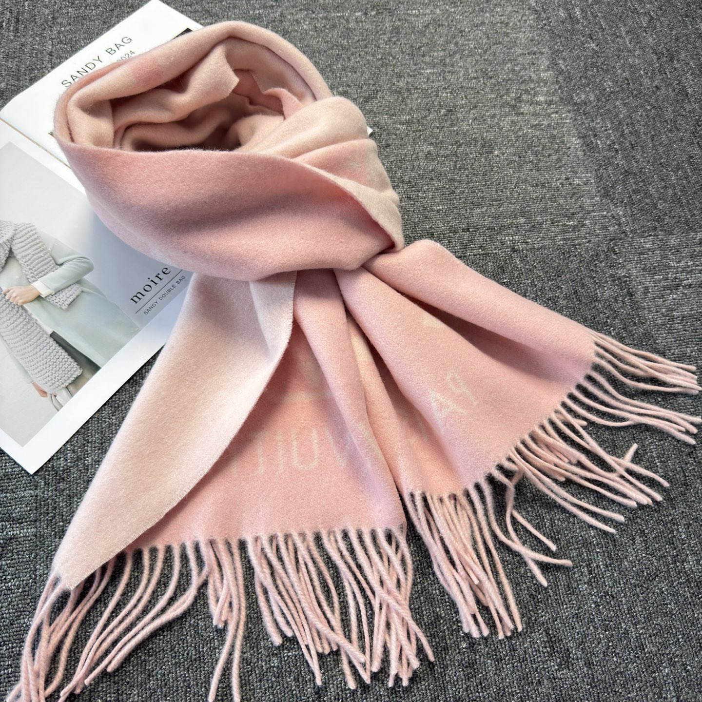 🆕【高端芯片版本】Louis Vitton · 霍思燕同款披肩围巾两用【带芯片+二维码+一色一编码】❗️