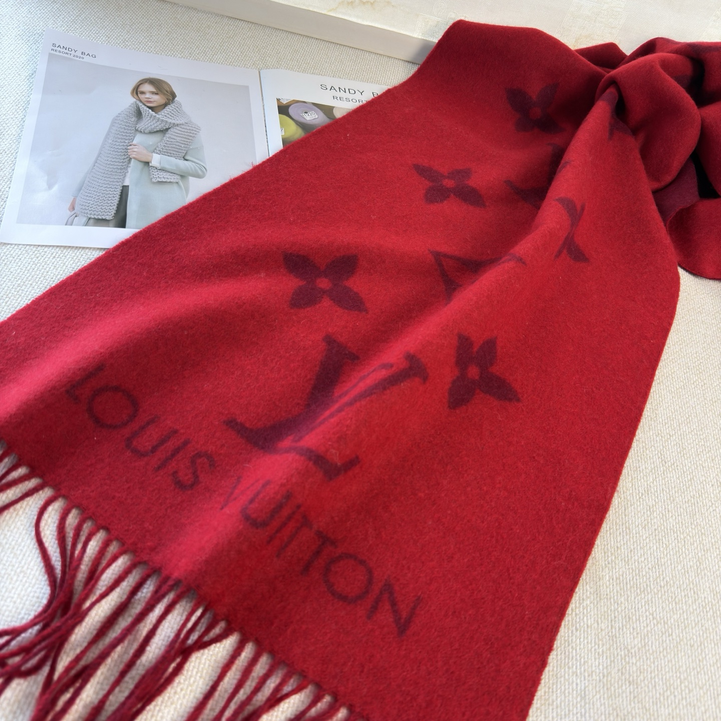 🆕【高端芯片版本】Louis Vitton · 霍思燕同款披肩围巾两用【带芯片+二维码+一色一编码】❗️