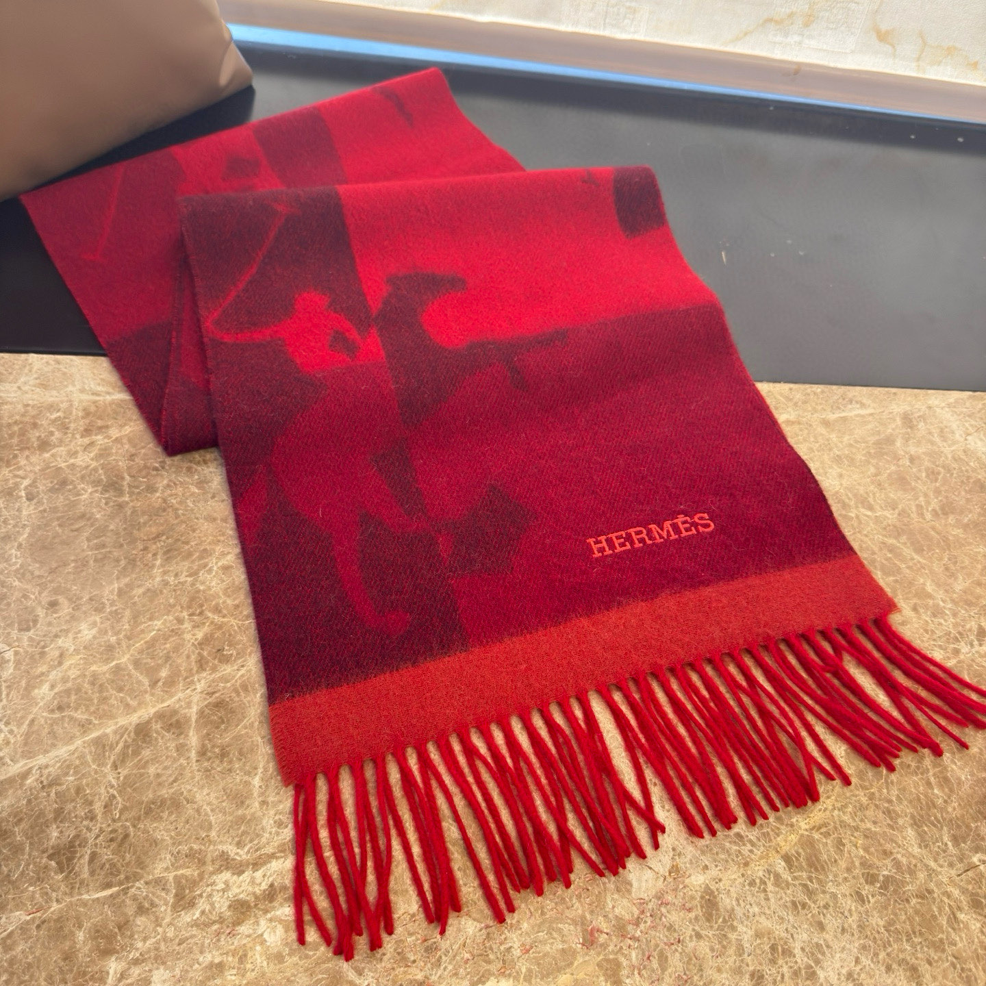 🆕 【▪Hermes · 爱马仕提花围巾，精致的温柔配色，超级迷恋❗️气质低调恬静又不失优雅❗️】重点推