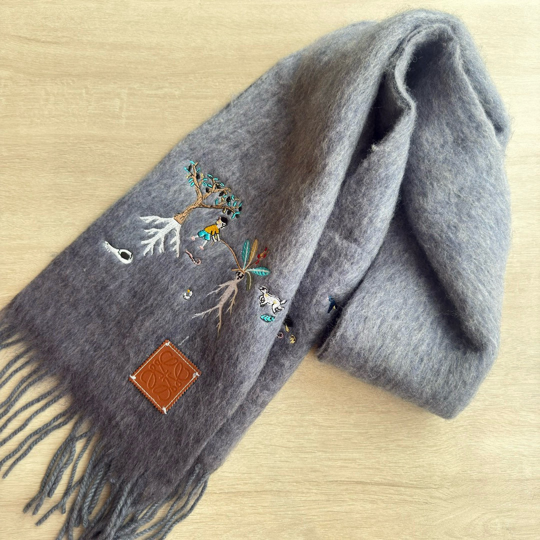 🆕Loewe · 罗意威和日本陶瓷艺术家SunaFujita联名绝美冰川蓝配上小企鹅和潜水员像在海洋里畅