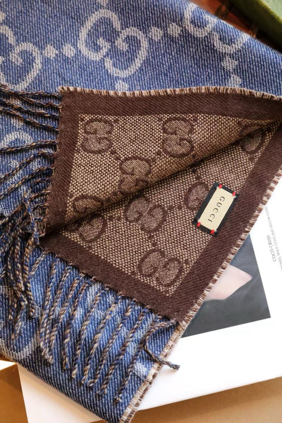 🆕Gucci新款围巾，男女同款❗️这个撞色实在太经典啦，质地不扎脖子，而且很显白，✨✨低调的奢侈感❗️极