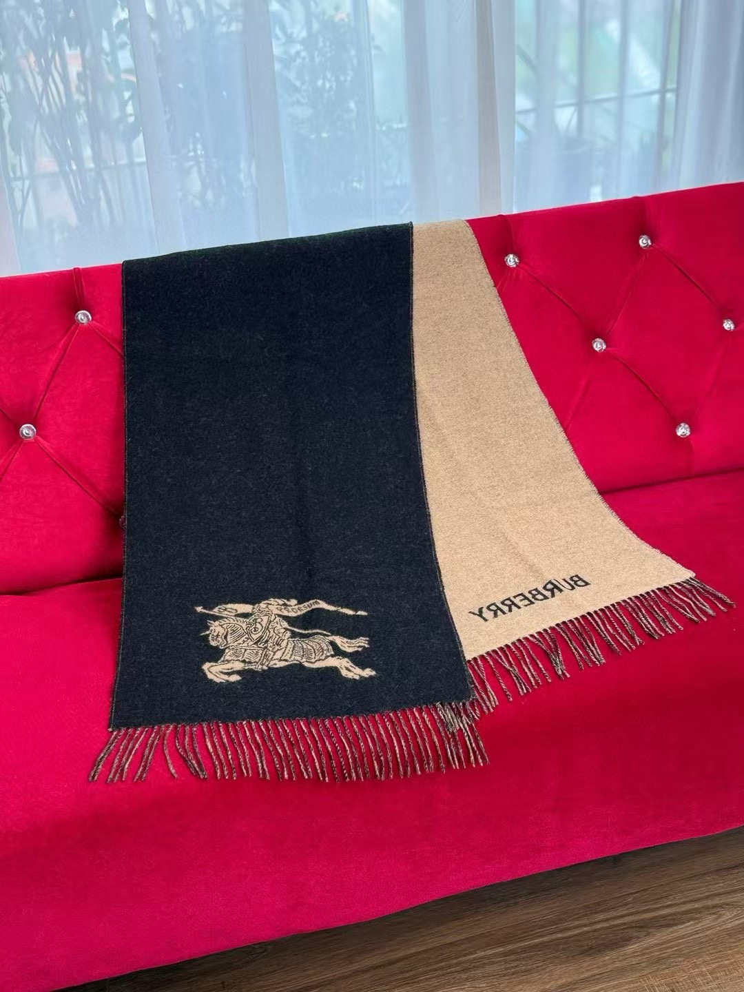 🆕Bur · 【双面马术骑士徽标】双面两用马术骑士徽标羊绒围巾，装饰提花精纺的马术骑士徽标（EKD）和 