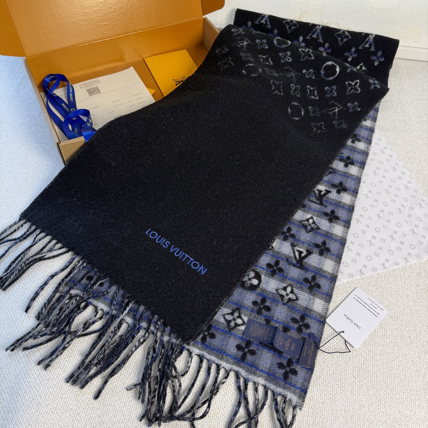 🆕【Louis Vuitton ·双面渐变格子花纹围巾】渐变提花经典设计完美，若隐若现的lv标志，siz