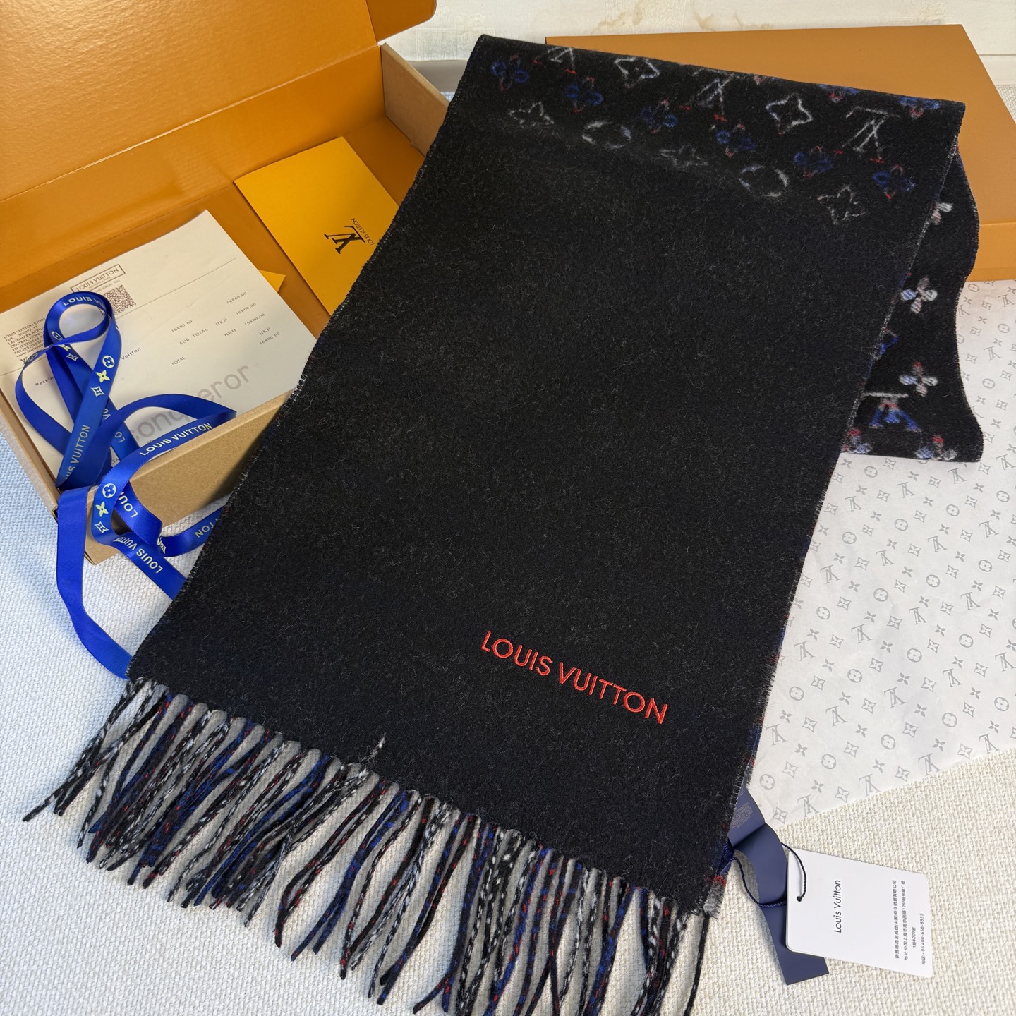 🆕【Louis Vuitton ·双面渐变格子花纹围巾】渐变提花经典设计完美，若隐若现的lv标志，siz