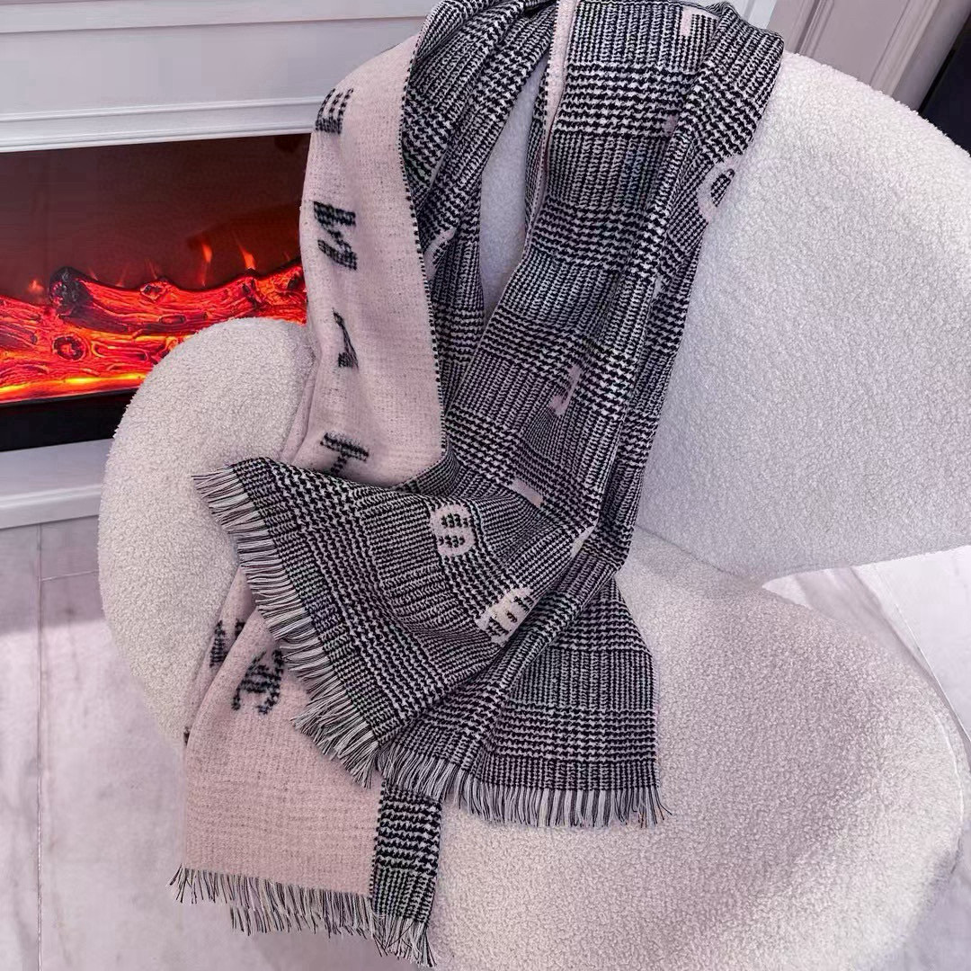 🆕24cocoChanel系列,张予曦同款围巾,被誉为24年香奶奶最好看的一款,最值得入手的一条,一面千