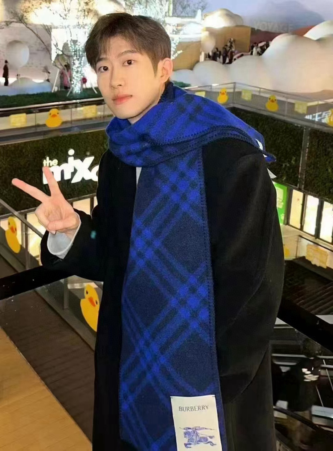 🆕全智贤同款,搭配情侣款绝绝子呀,美爆了的款,柜子一上市就售罄,排队都买不到的款,低调的奢侈感❗️这款B