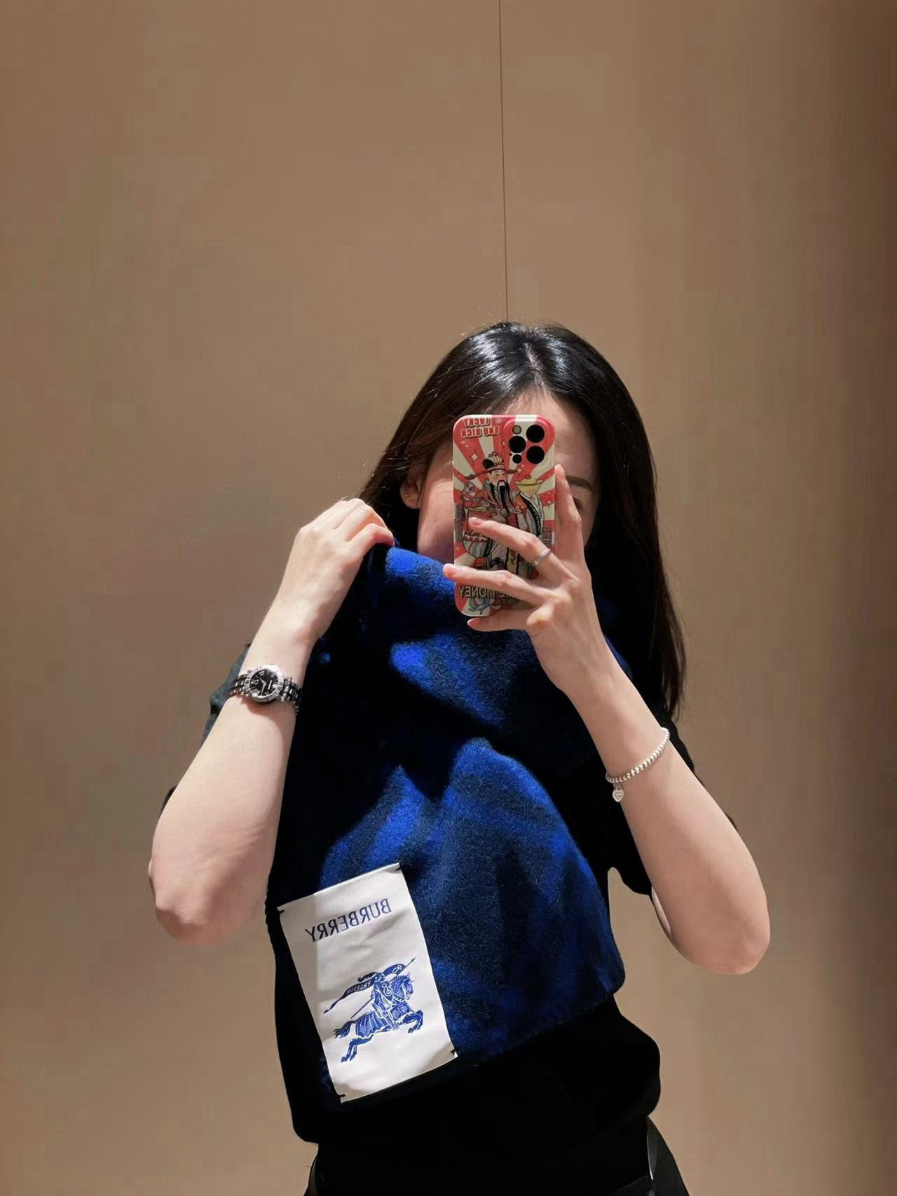 🆕全智贤同款,搭配情侣款绝绝子呀,美爆了的款,柜子一上市就售罄,排队都买不到的款,低调的奢侈感❗️这款B