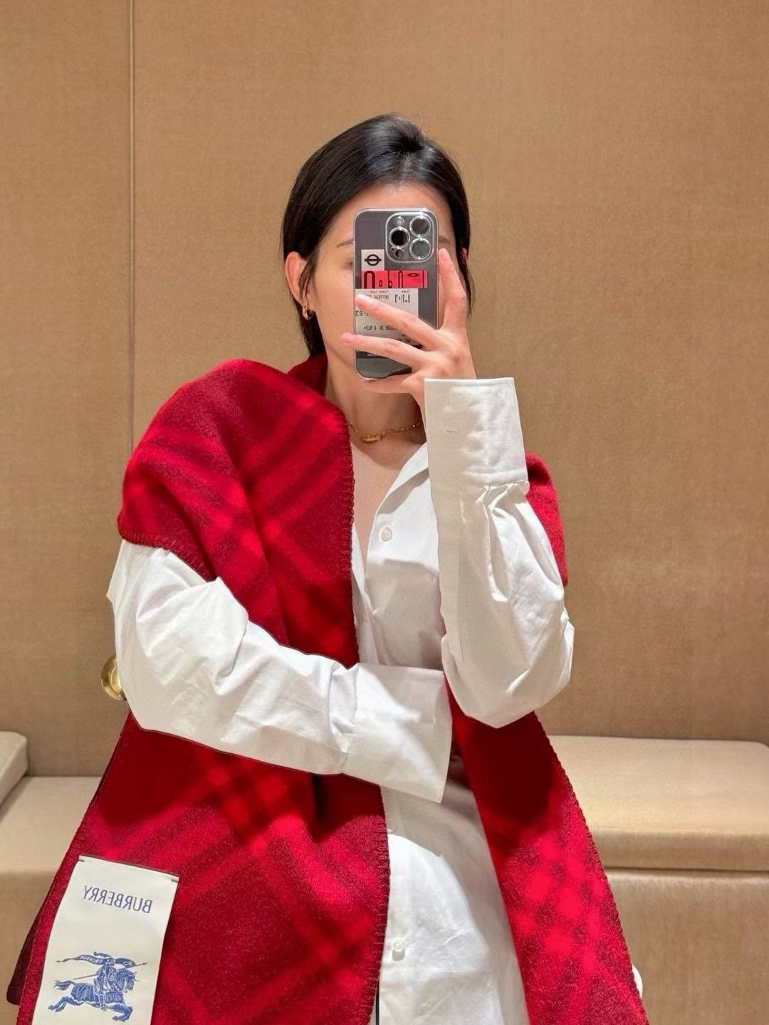 🆕全智贤同款,搭配情侣款绝绝子呀,美爆了的款,柜子一上市就售罄,排队都买不到的款,低调的奢侈感❗️这款B