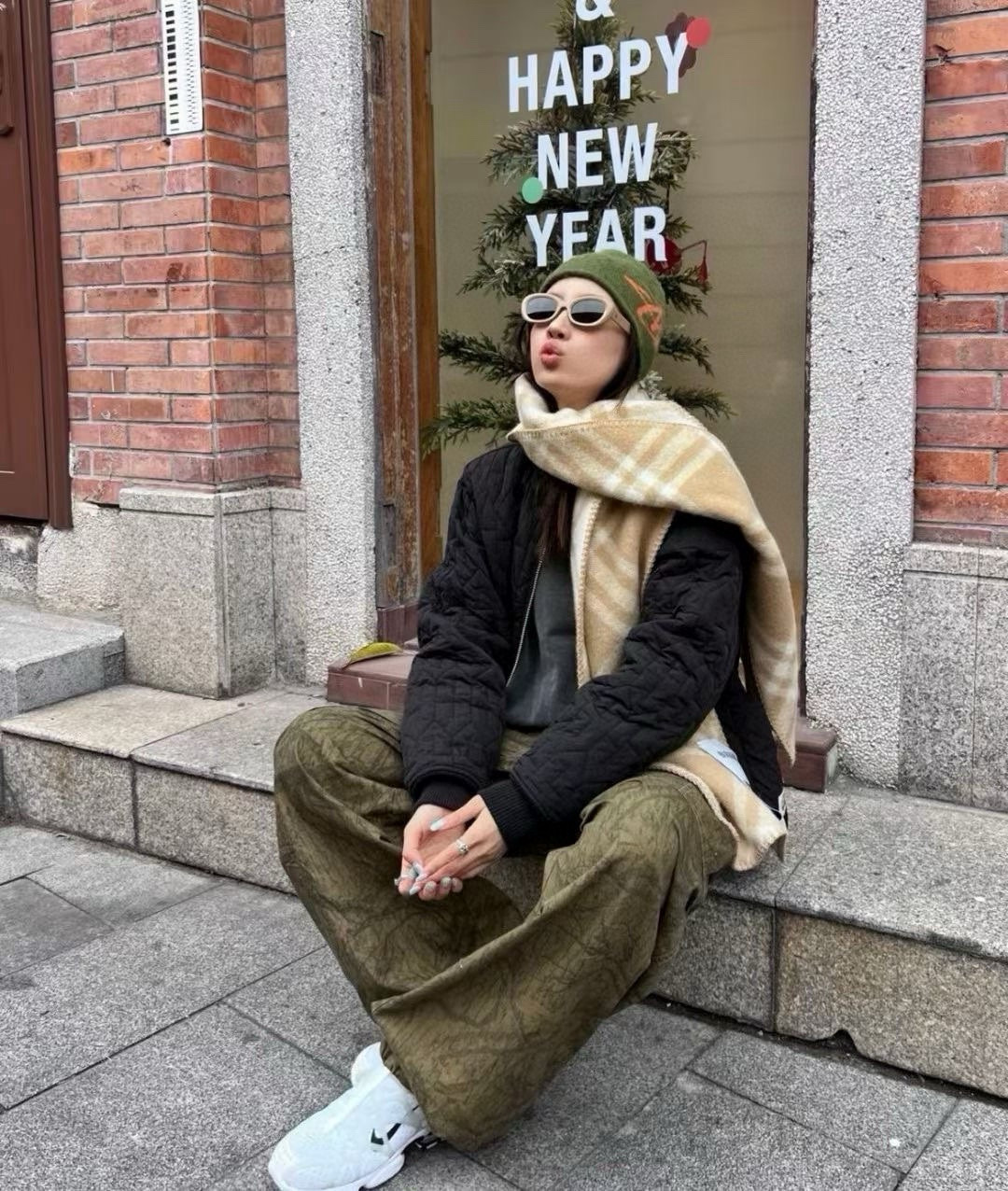 🆕全智贤同款,搭配情侣款绝绝子呀,美爆了的款,柜子一上市就售罄,排队都买不到的款,低调的奢侈感❗️这款B