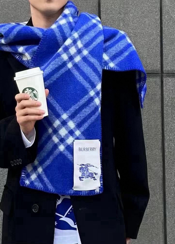 🆕全智贤同款,搭配情侣款绝绝子呀,美爆了的款,柜子一上市就售罄,排队都买不到的款,低调的奢侈感❗️这款B