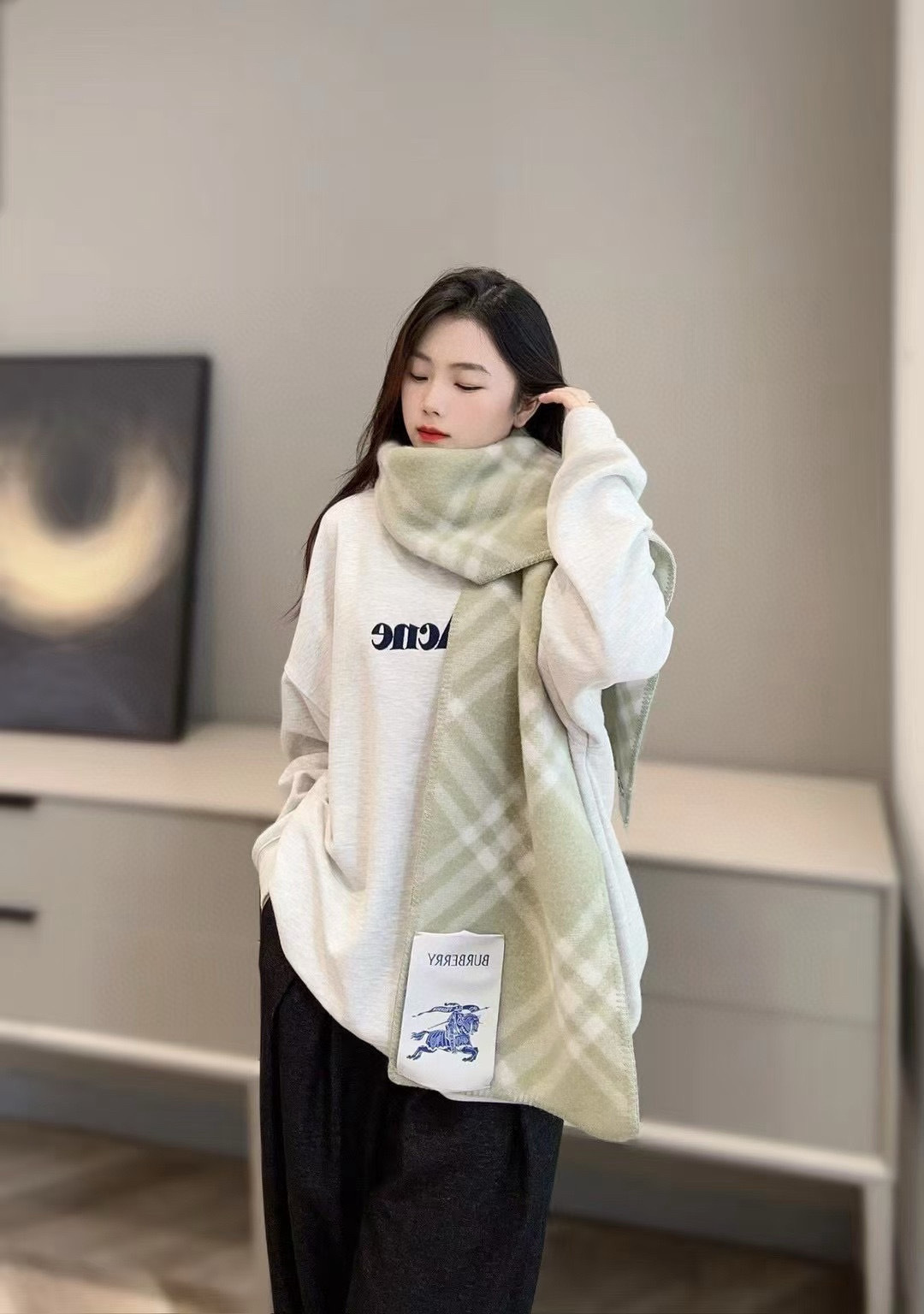 🆕全智贤同款,搭配情侣款绝绝子呀,美爆了的款,柜子一上市就售罄,排队都买不到的款,低调的奢侈感❗️这款B