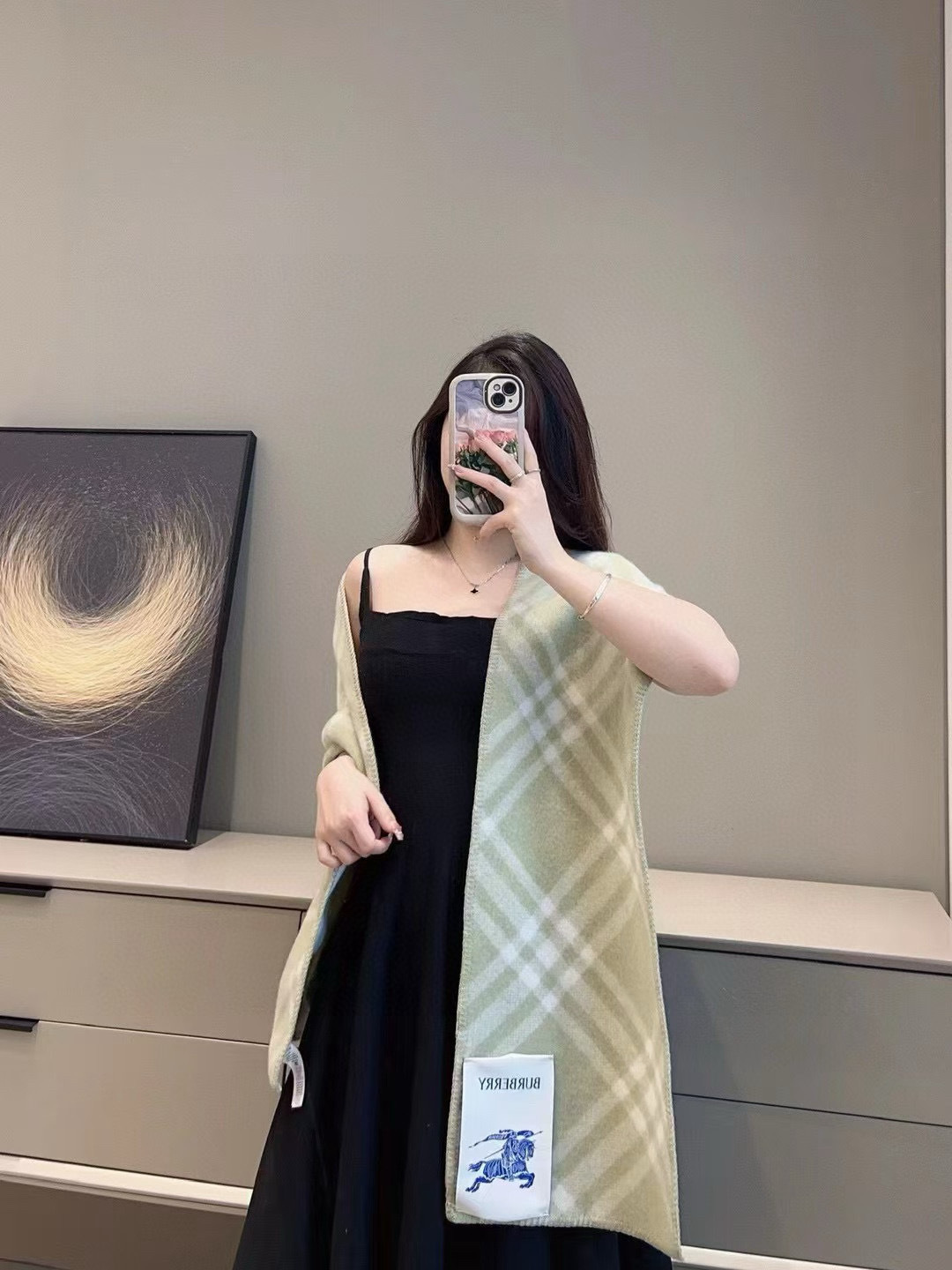 🆕全智贤同款,搭配情侣款绝绝子呀,美爆了的款,柜子一上市就售罄,排队都买不到的款,低调的奢侈感❗️这款B