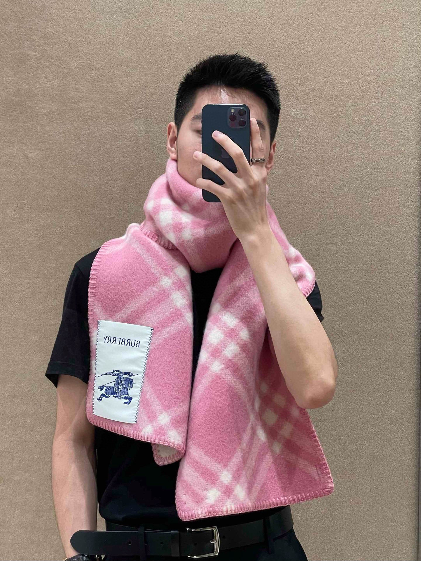 🆕全智贤同款,搭配情侣款绝绝子呀,美爆了的款,柜子一上市就售罄,排队都买不到的款,低调的奢侈感❗️这款B