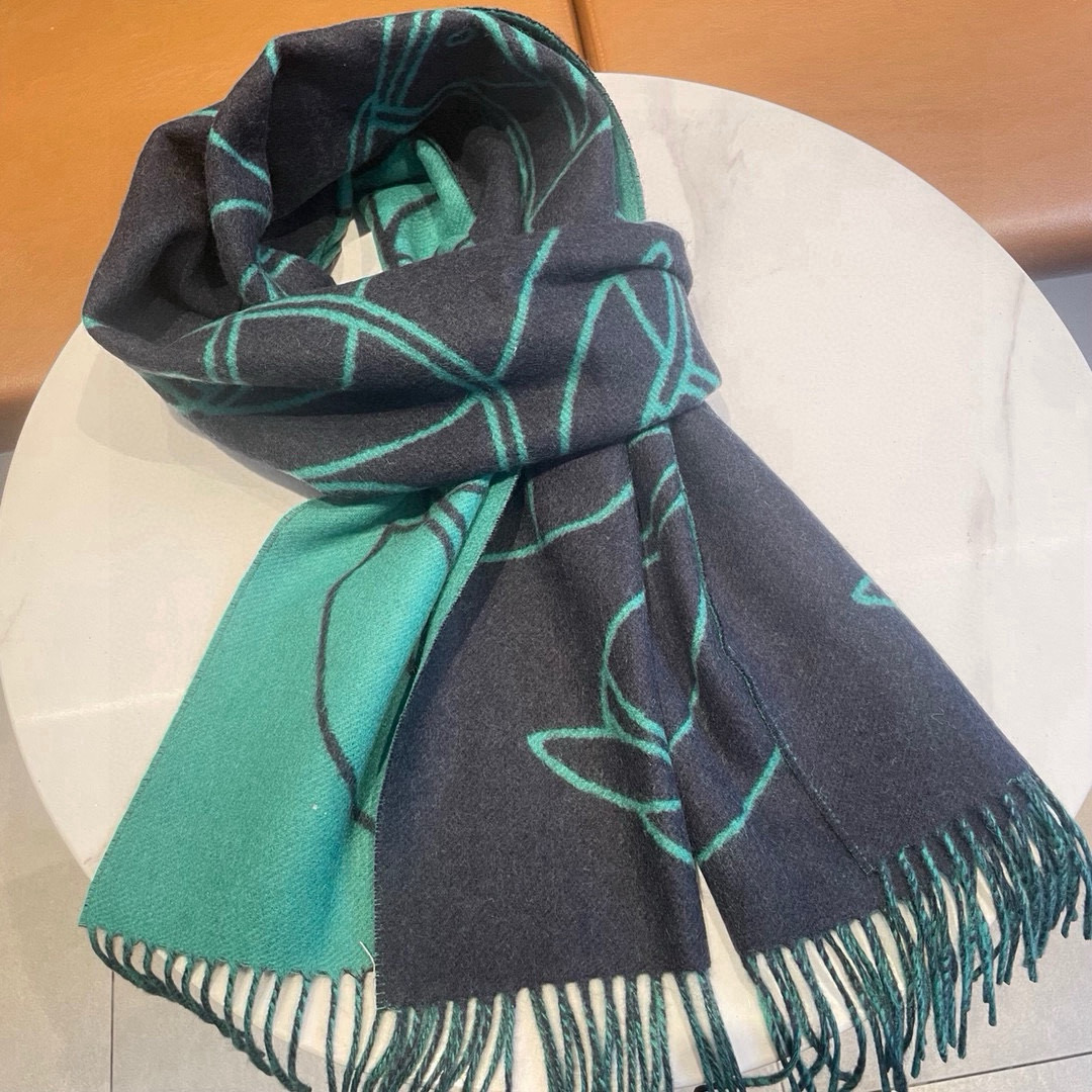 🆕Hermes · Casaque Entrelacs Equestres围巾❗️这款山羊绒围巾采用细腻