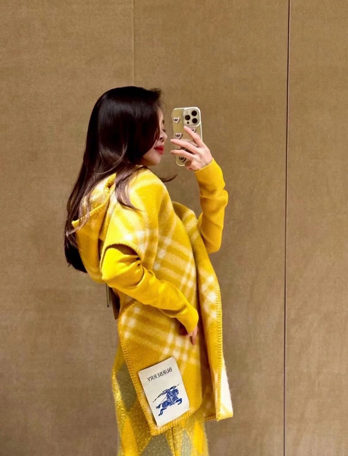 🆕Burberry家最新款专属标识连帽小披肩，围巾披肩两用，绝对市面最牛的货，真材实料的东西，这款既可以