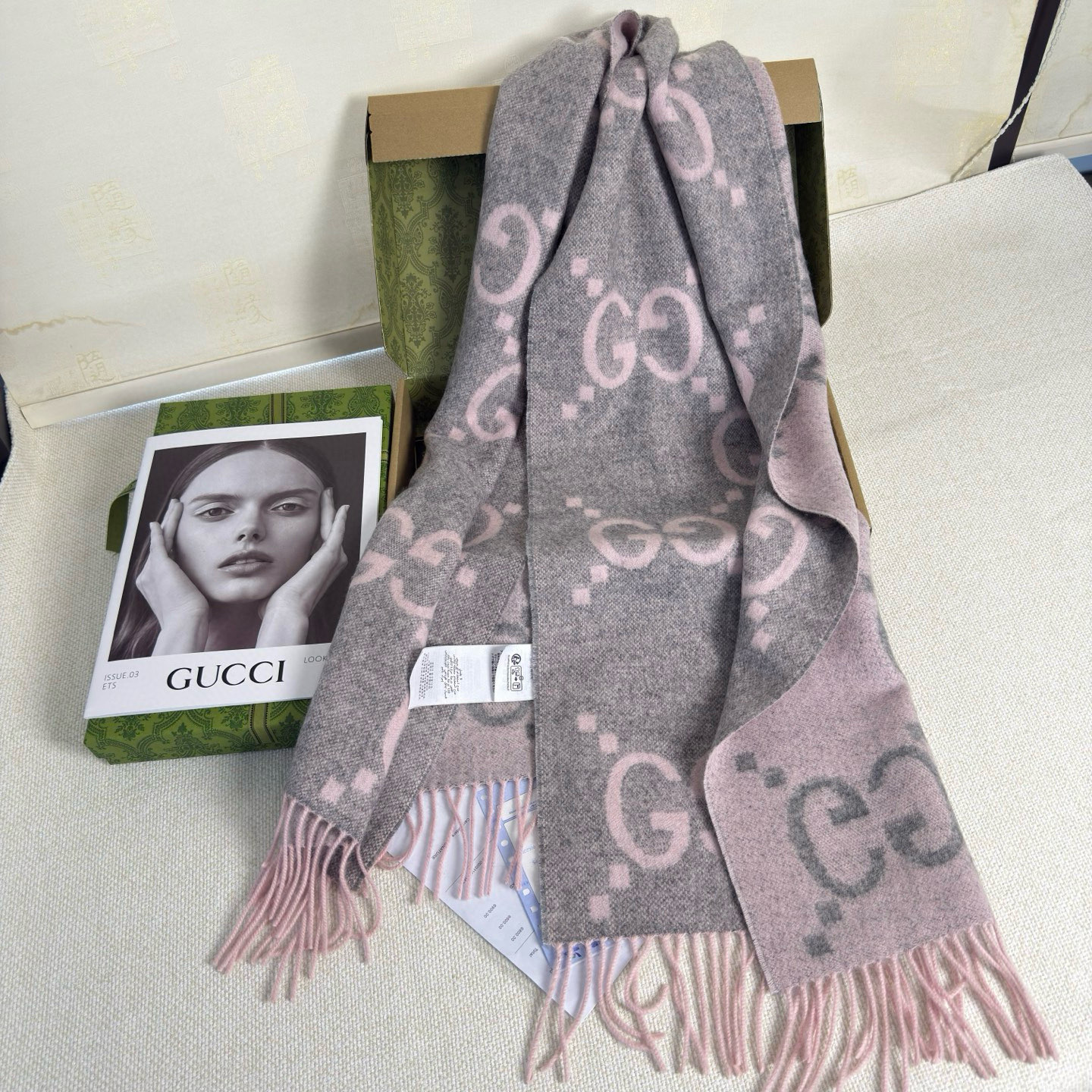 🆕Gucci大G双面羊绒围巾 Size：45*200cm 100%羊绒G家难得纯羊绒出品！超洋气大G提花