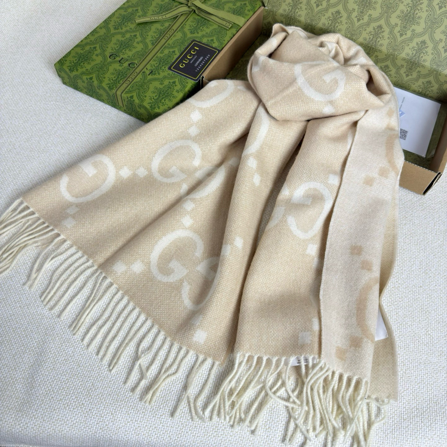 🆕Gucci大G双面羊绒围巾 Size：45*200cm 100%羊绒G家难得纯羊绒出品！超洋气大G提花