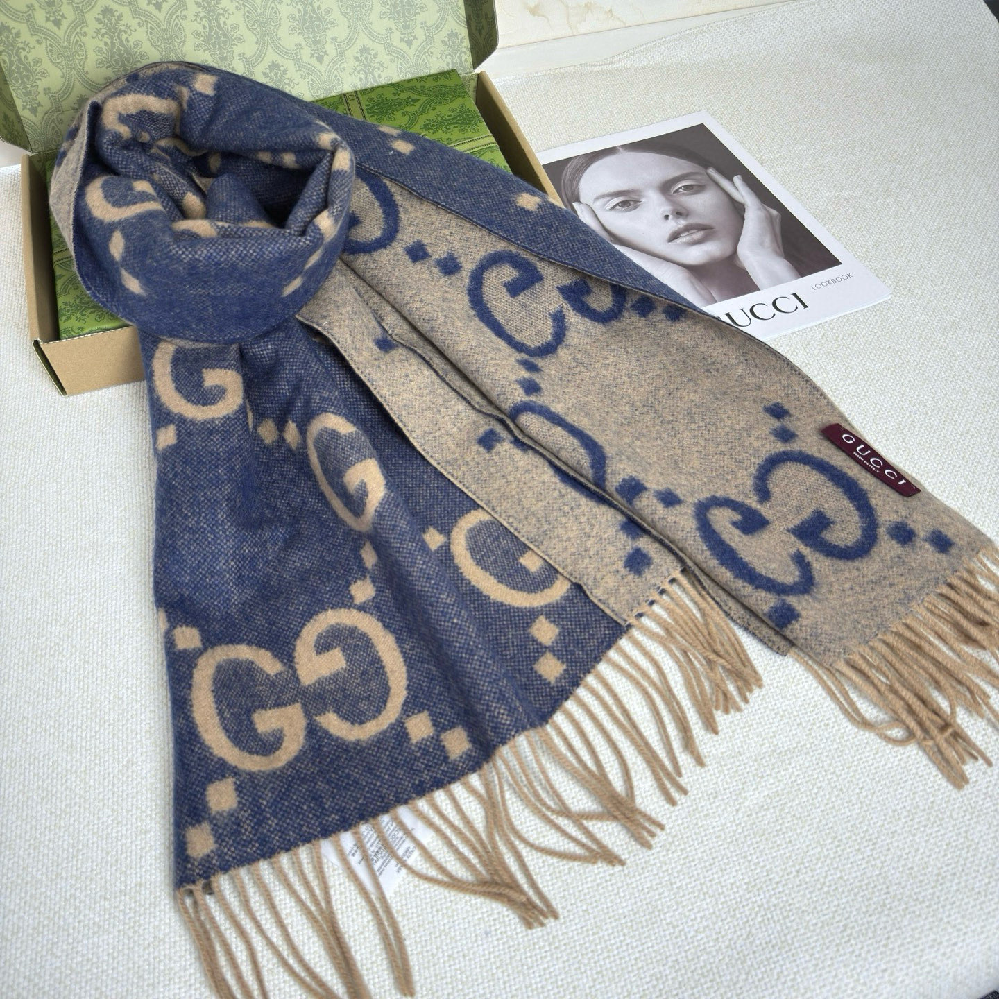 🆕Gucci大G双面羊绒围巾 Size：45*200cm 100%羊绒G家难得纯羊绒出品！超洋气大G提花