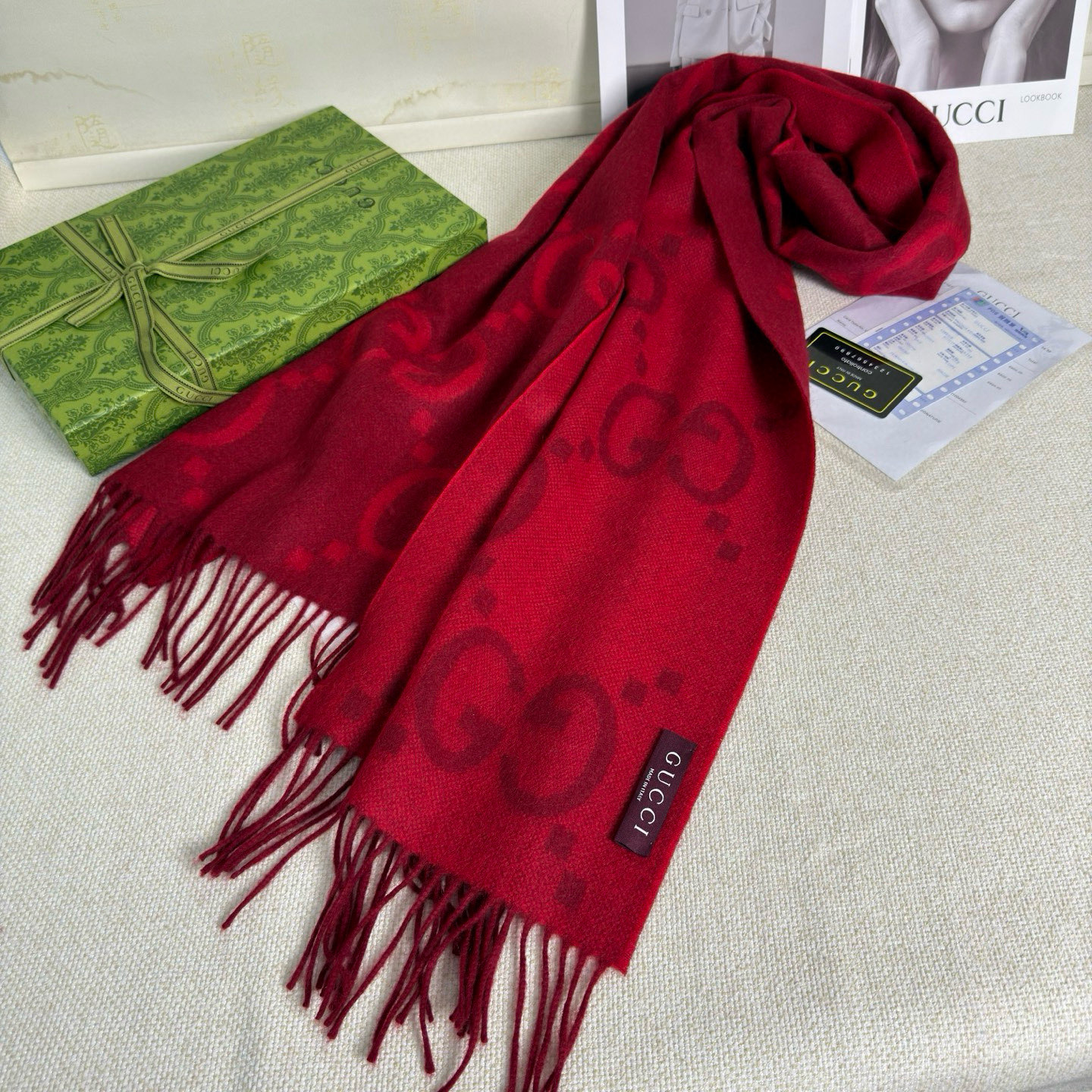 🆕Gucci大G双面羊绒围巾 Size：45*200cm 100%羊绒G家难得纯羊绒出品！超洋气大G提花