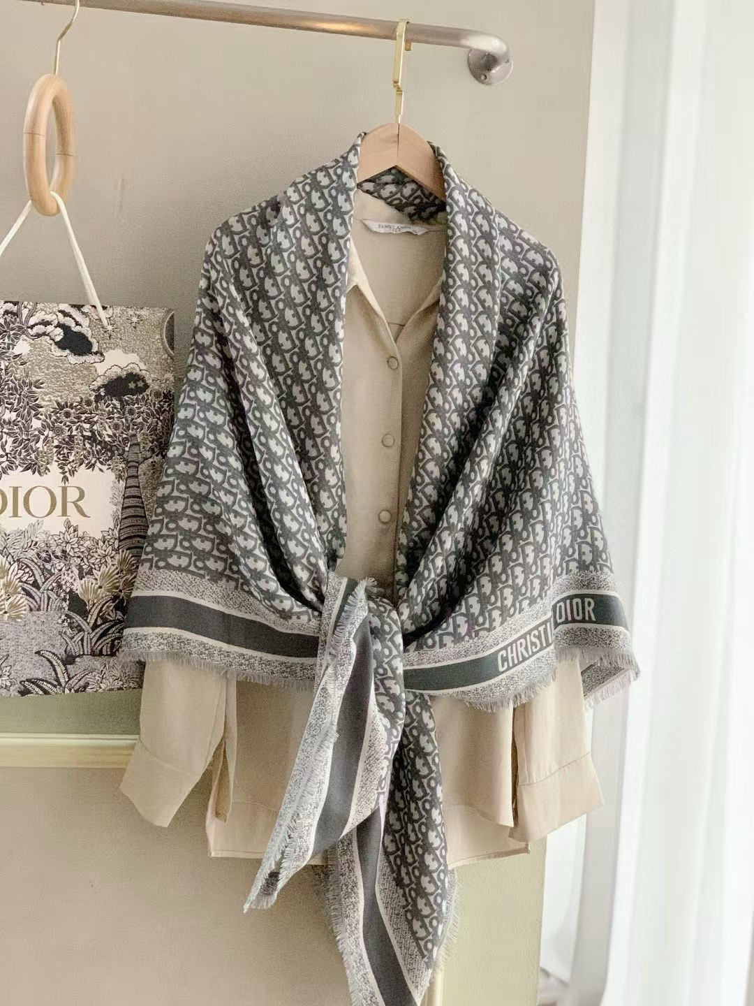 🆕【▪️高段位！是Dior的女人！经典旧花新演绎！！】实物有被惊艳到！！Dior今年秋冬新出的Canna