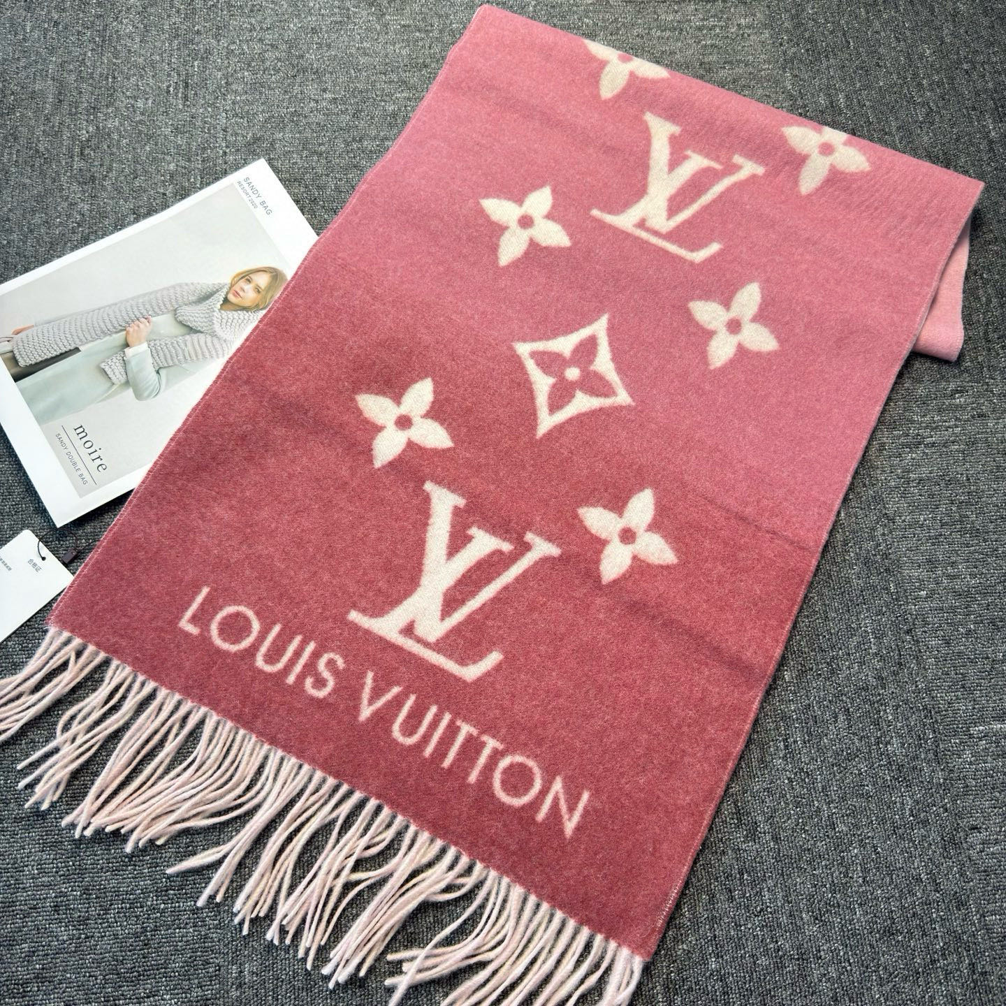 🆕【M77375】Louis Vuitton · REYKJAVIK GRADIENT渐变羊绒围巾❗️【