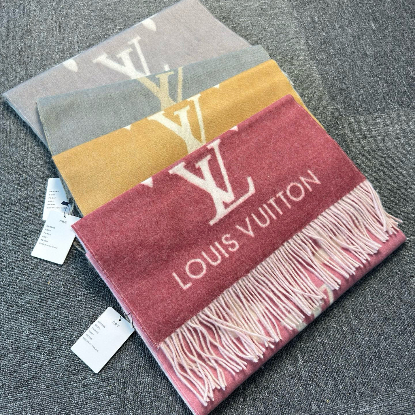 🆕【M77375】Louis Vuitton · REYKJAVIK GRADIENT渐变羊绒围巾❗️【