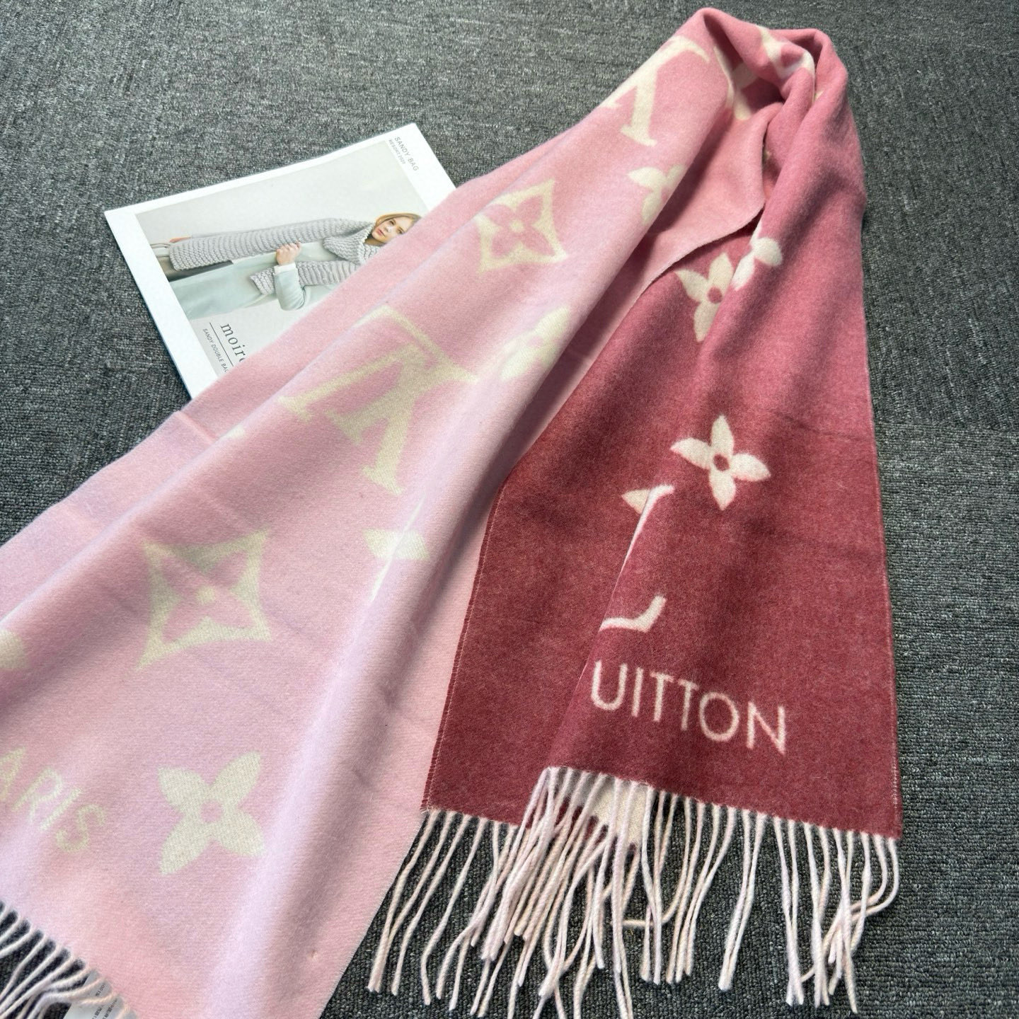 🆕【M77375】Louis Vuitton · REYKJAVIK GRADIENT渐变羊绒围巾❗️【