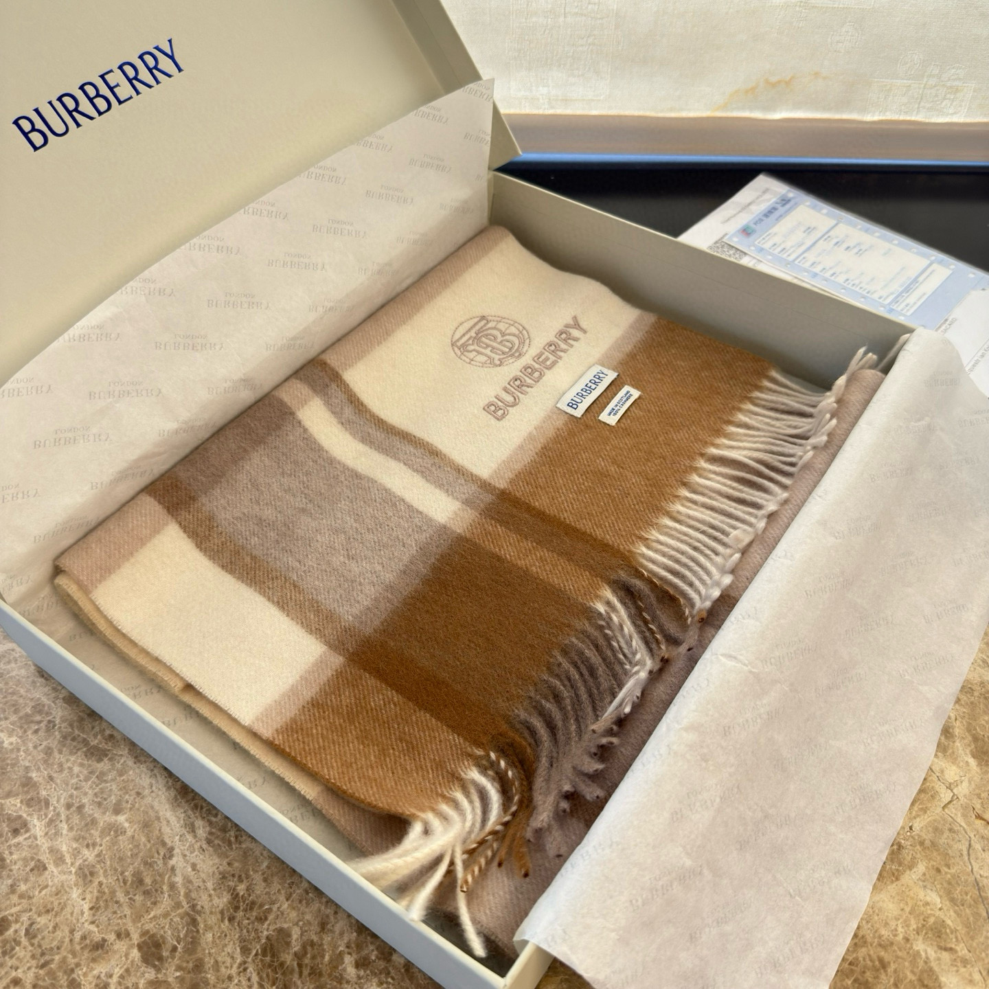 🆕Burberry · 巴宝莉新款重磅水波纹羊绒围巾‼️今年我们的男款真的是高端Level，重磅极品‼️