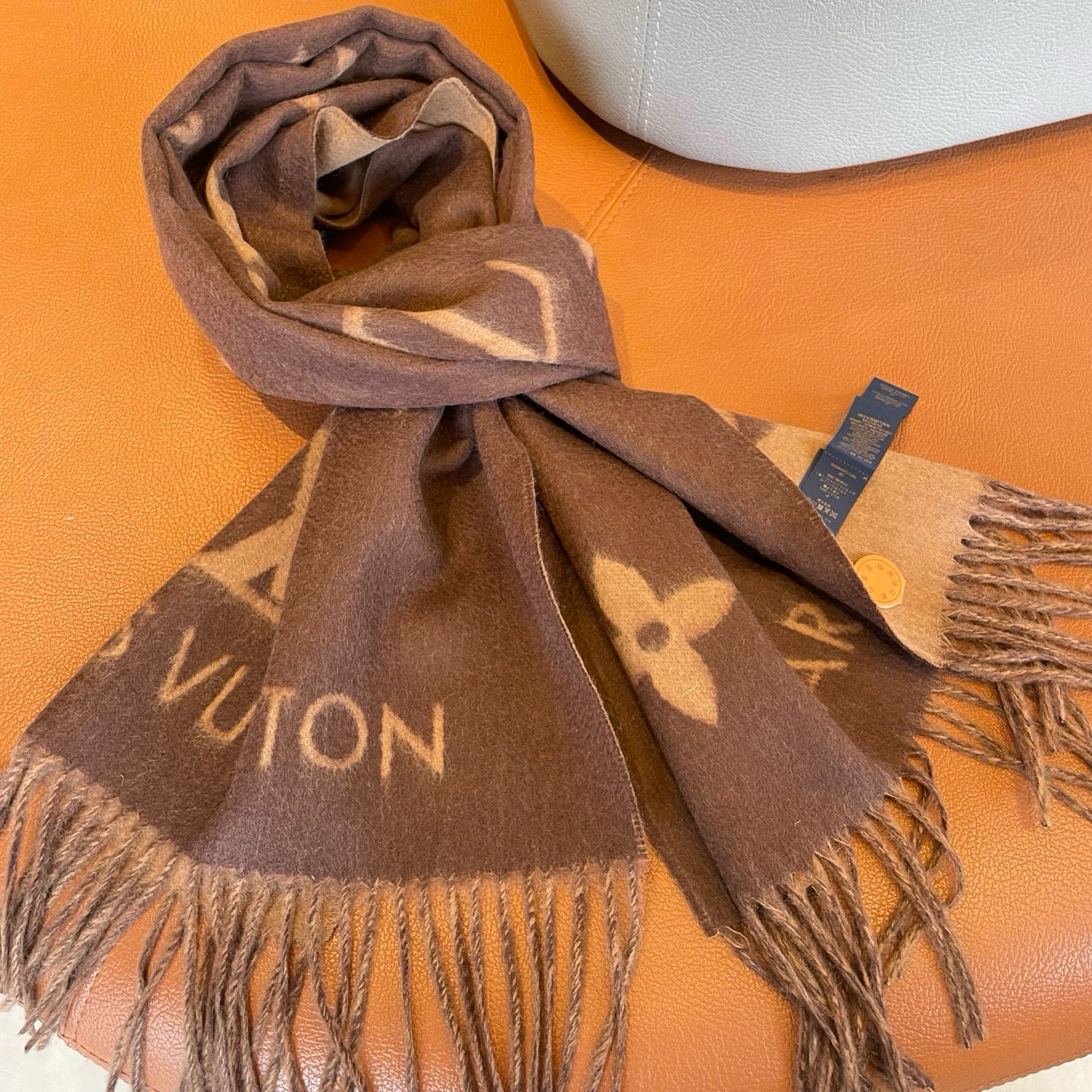 🆕【高端芯片版本 · M78125】Louis Vitton · 霍思燕同款披肩围巾两用【带芯片+二维码