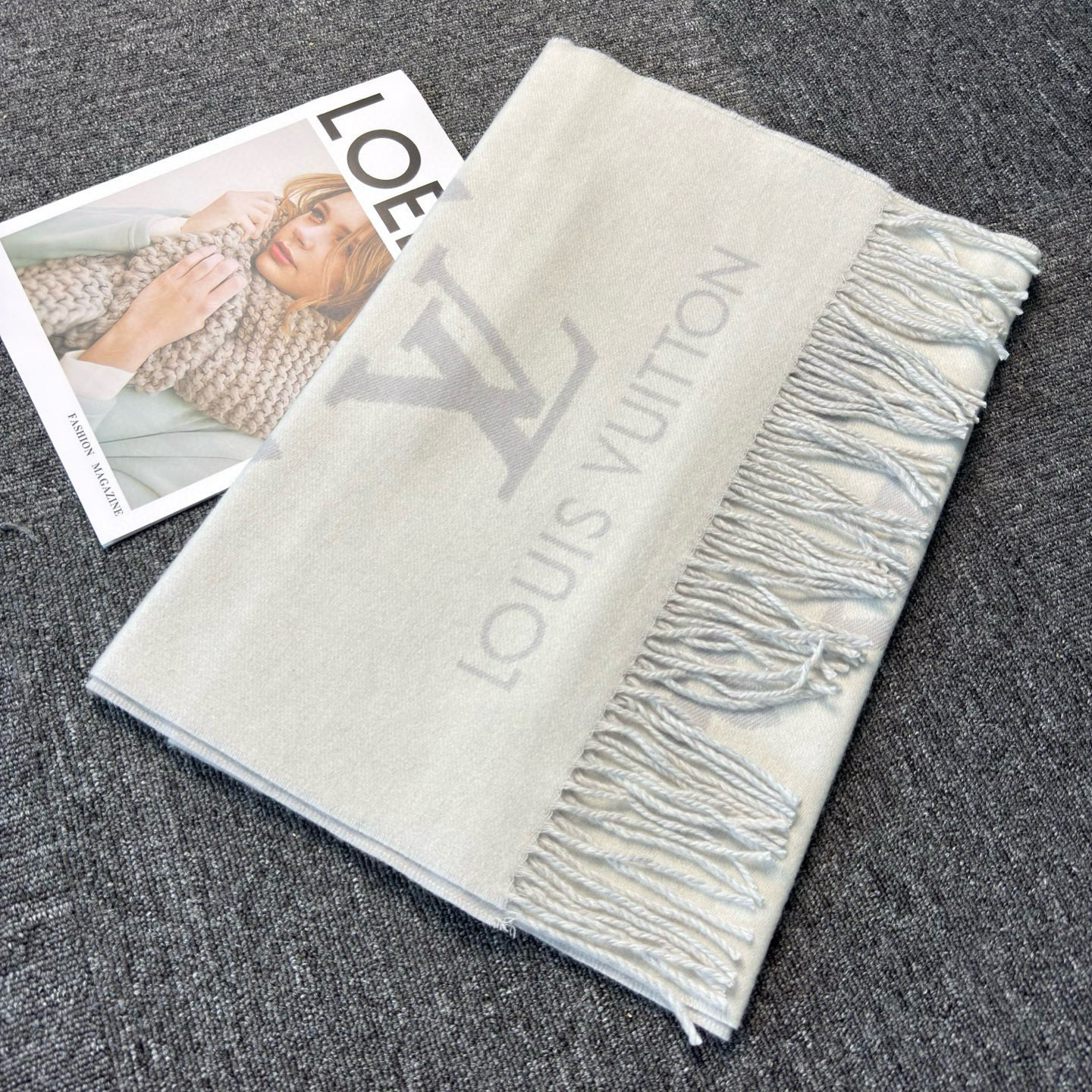 🆕【高端芯片版本 · M90838】Louis Vitton · 霍思燕同款披肩围巾两用【带芯片+二维码