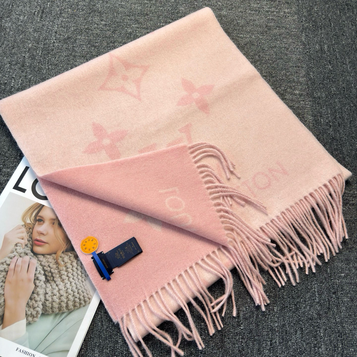 🆕【高端芯片版本 · M96287】Louis Vitton · 霍思燕同款披肩围巾两用【带芯片+二维码